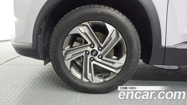 2022 Hyundai Santafe Diesel 2.2 2WD, photograph 1
