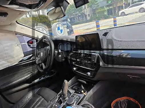 2018 BMW 520i, photograph 1