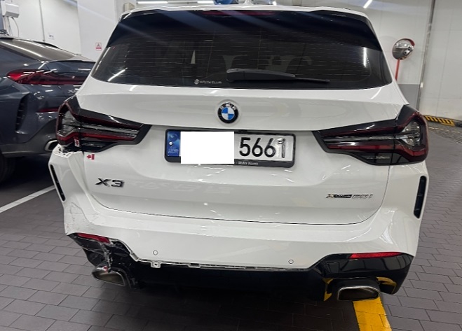 2022 BMW X3 xDrive20i, photograph 3