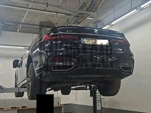 2021 BMW 740Li xDrive, photograph 4