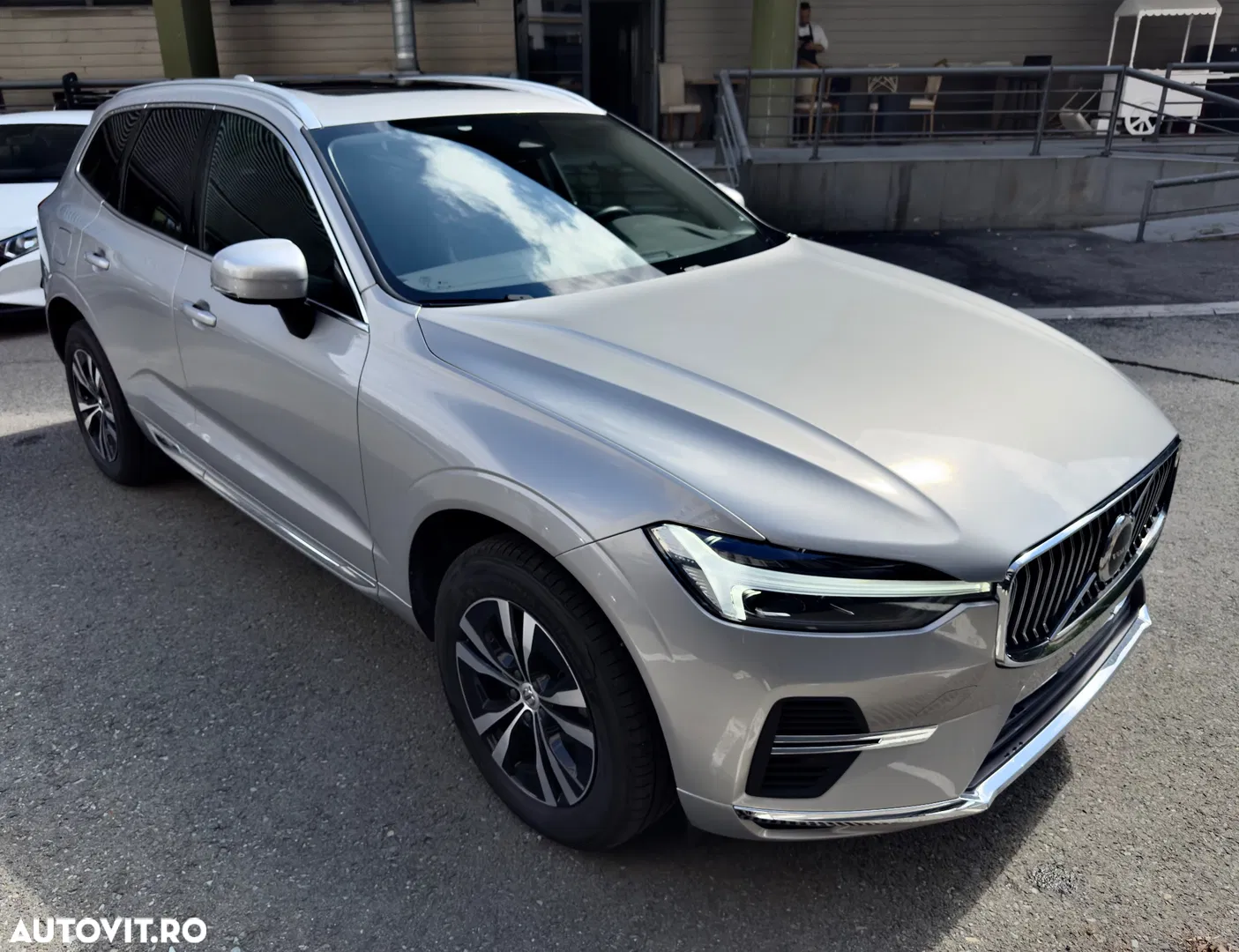 2021 Volvo XC 60 Recharge T6 Twin Engine eAWD Inscription Expression, photograph 3