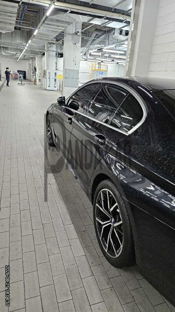2022 BMW 530e, photograph 3