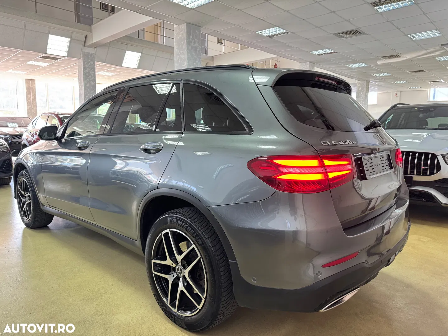 2017 Mercedes-Benz GLC 350 e 4Matic 7G-TRONIC AMG Line, photograph 11