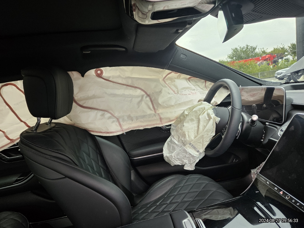2023 Mercedes-Benz S450 4MATIC, photograph 2