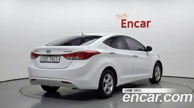 2011 Hyundai AVANTE M16 GDI Luxury, photograph 1
