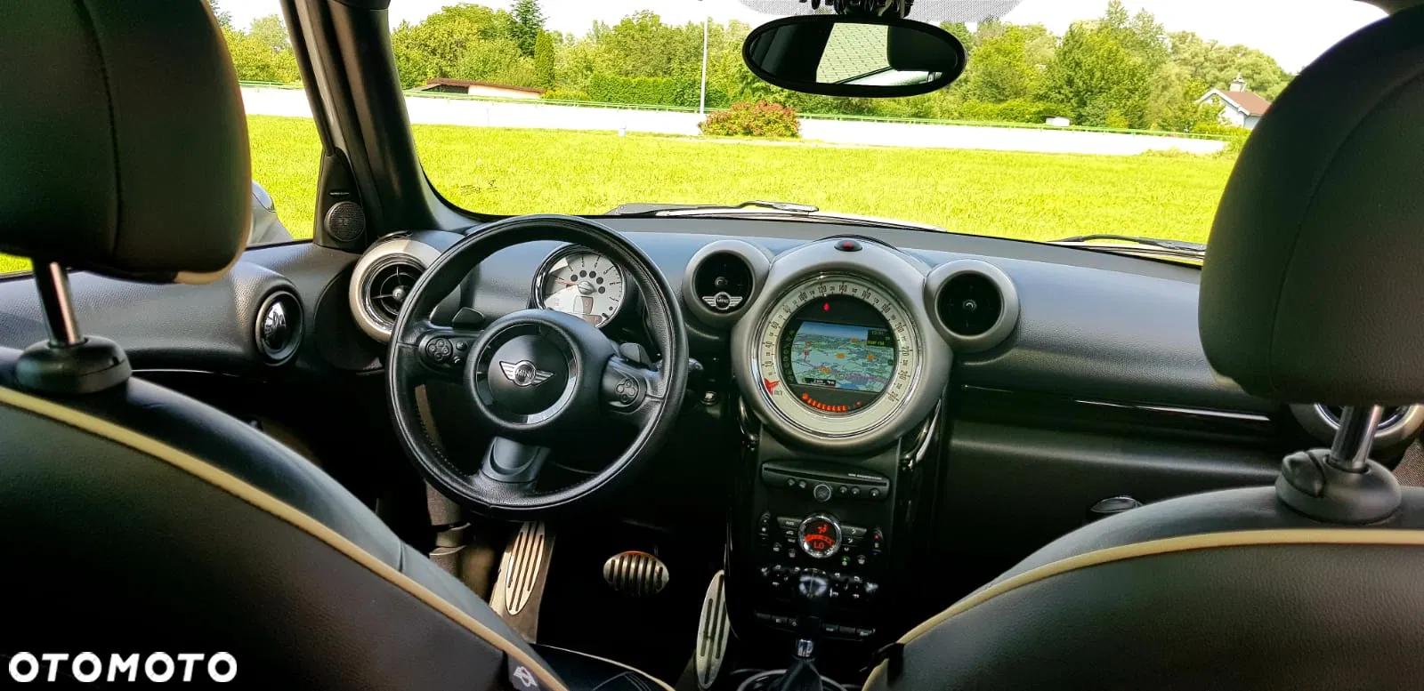 2011 MINI Countryman, photograph 9