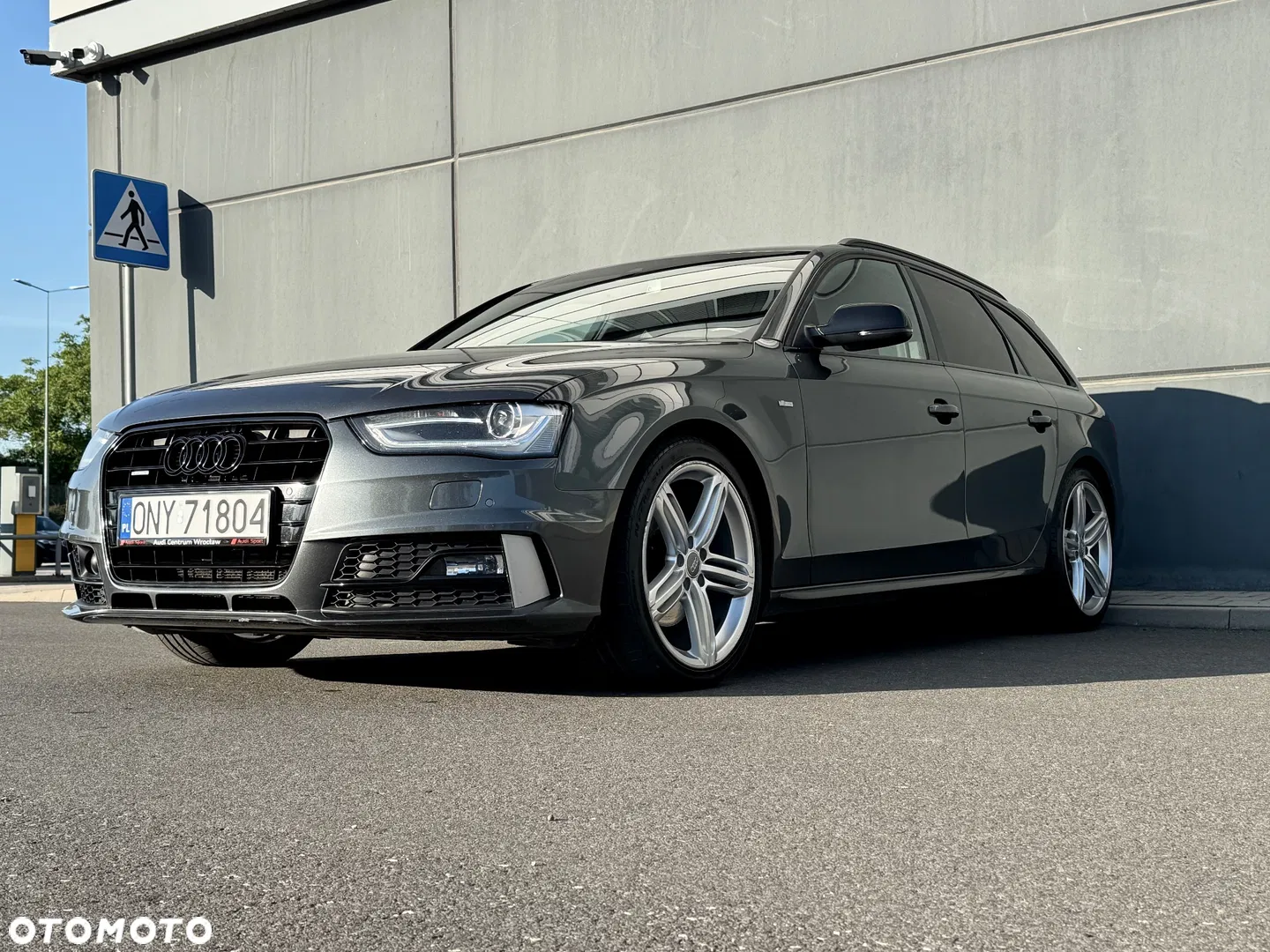 2015 Audi A4 Avant 2.0 TDI DPF clean diesel quattro S line Sportpaket, photograph 10