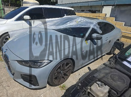 2024 BMW 420i Coupe, photograph 2