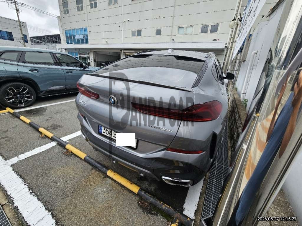 2025 BMW X6 xDrive30d M Sport, photograph 3