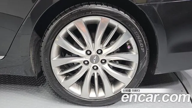 Genesis G80 3.3 GDI — photo 1 of 32
