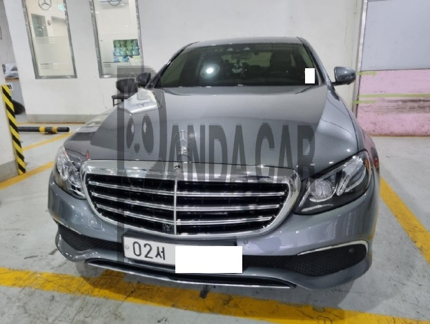 2018 Mercedes-Benz E300, photograph 1