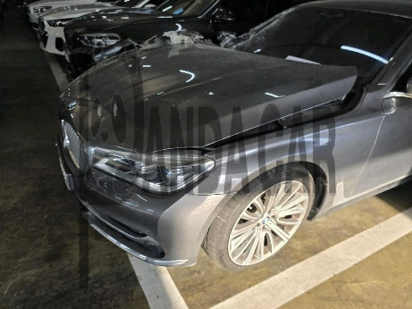 2017 BMW 750Li xDrive, photograph 2
