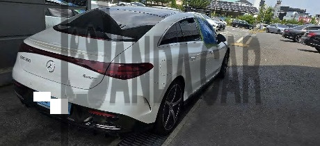 2023 Mercedes-Benz EQE350 4MATIC, photograph 3