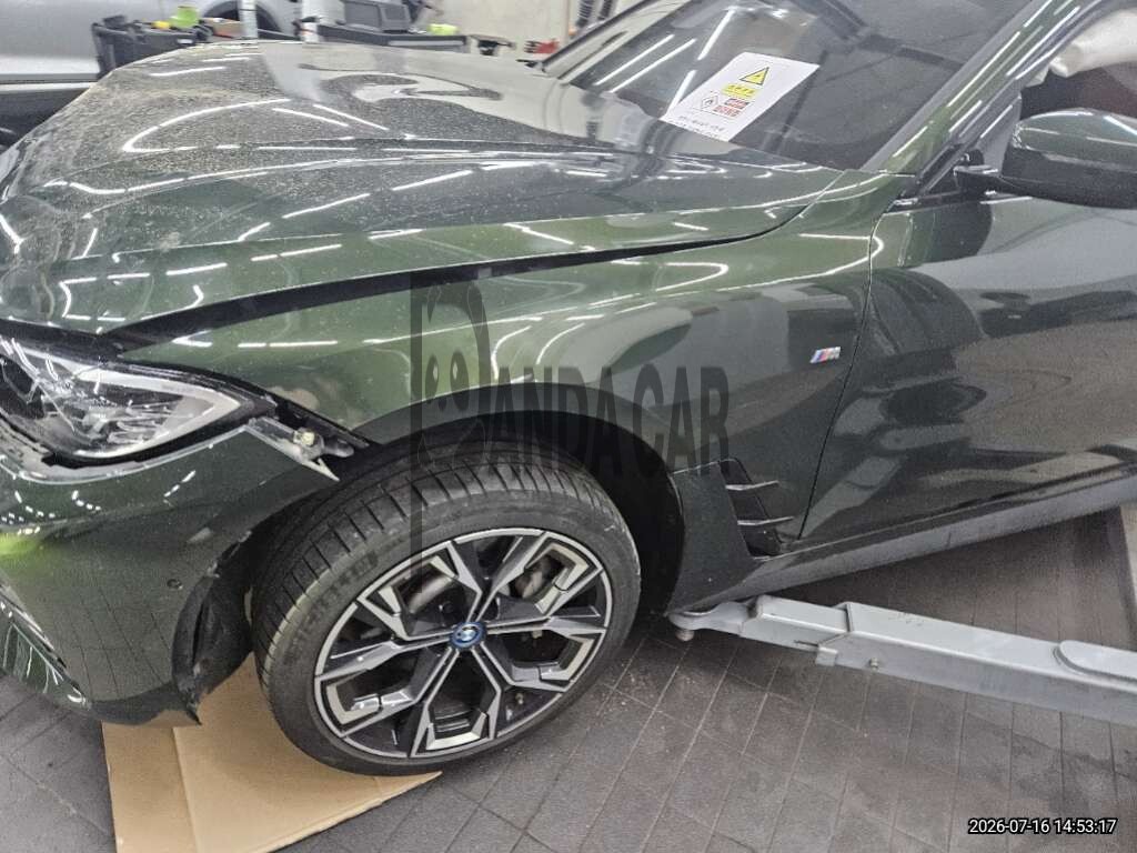 2022 BMW i4 eDrive40, photograph 5