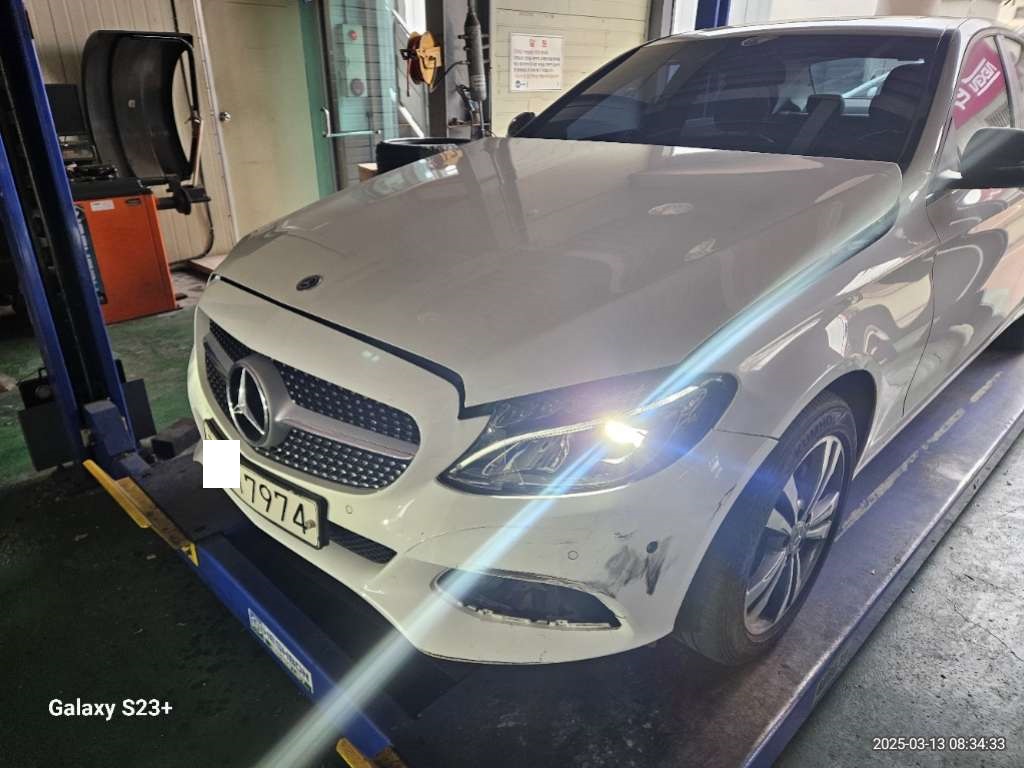 2018 Mercedes-Benz C200, photograph 4