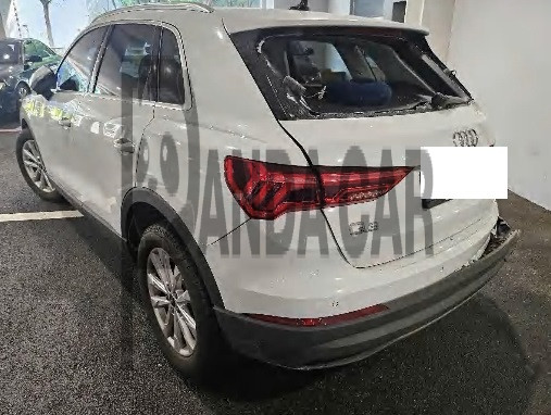 2023 Audi Q3 35 TDI, photograph 3