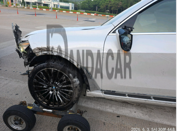2022 BMW X7 xDrive40d, photograph 4