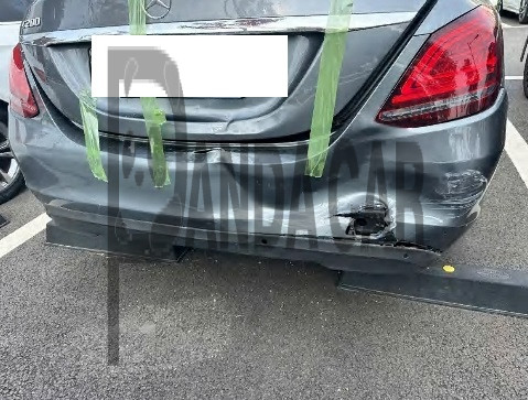 2019 Mercedes-Benz Benz C 200, photograph 2