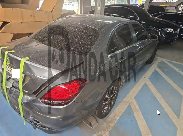 2019 Mercedes-Benz C 200, photograph 4