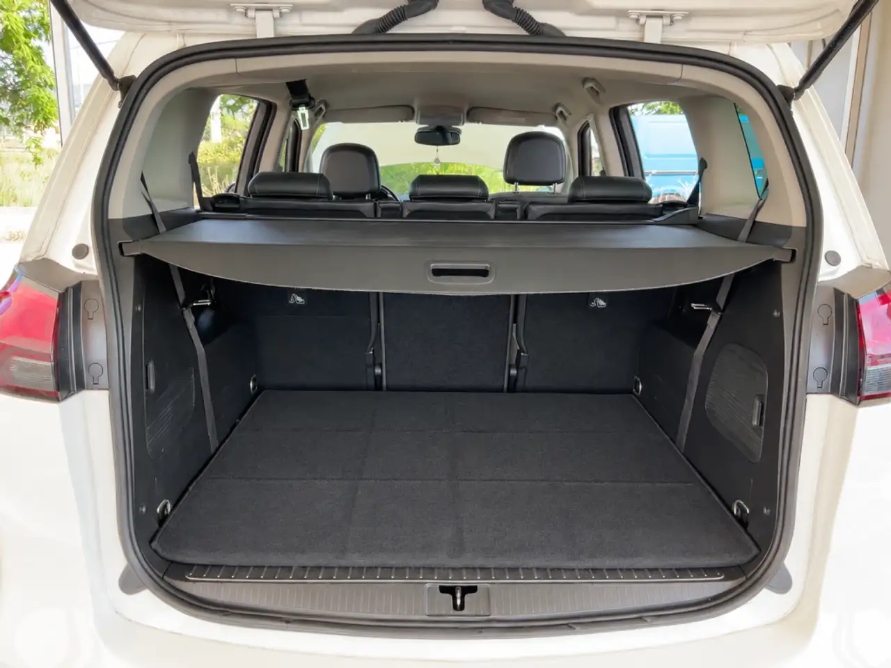 2015 Opel Zafira Tourer 1.6CDTi S/S Excellence 136, photograph 11