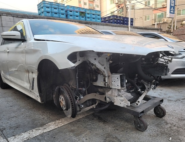2021 BMW 523d, photograph 3