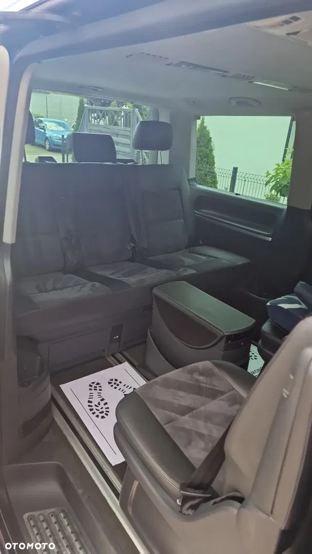 2010 Volkswagen Multivan, photograph 10