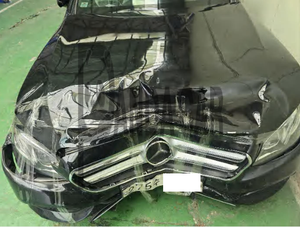 2020 Mercedes-Benz E 300, photograph 2
