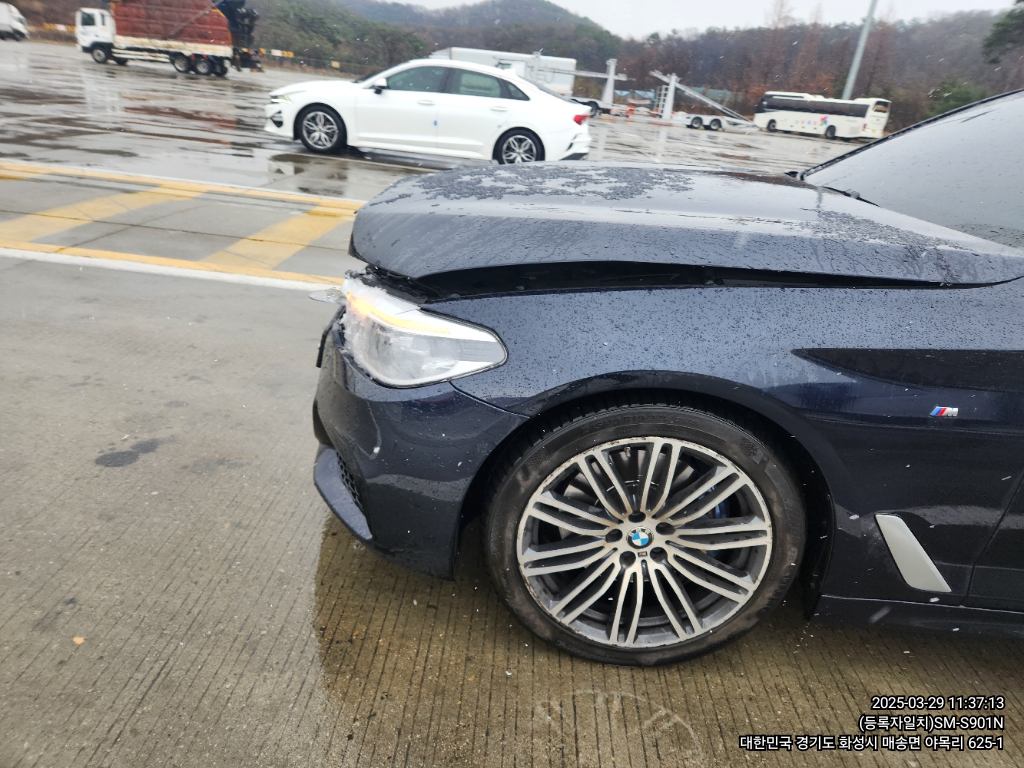 2019 BMW 530i M Sport Package Plus, photograph 5