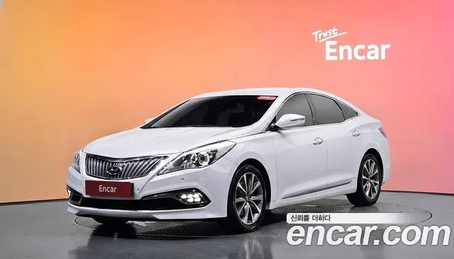 2014 Hyundai Grandeur HG240 Modern, photograph 6