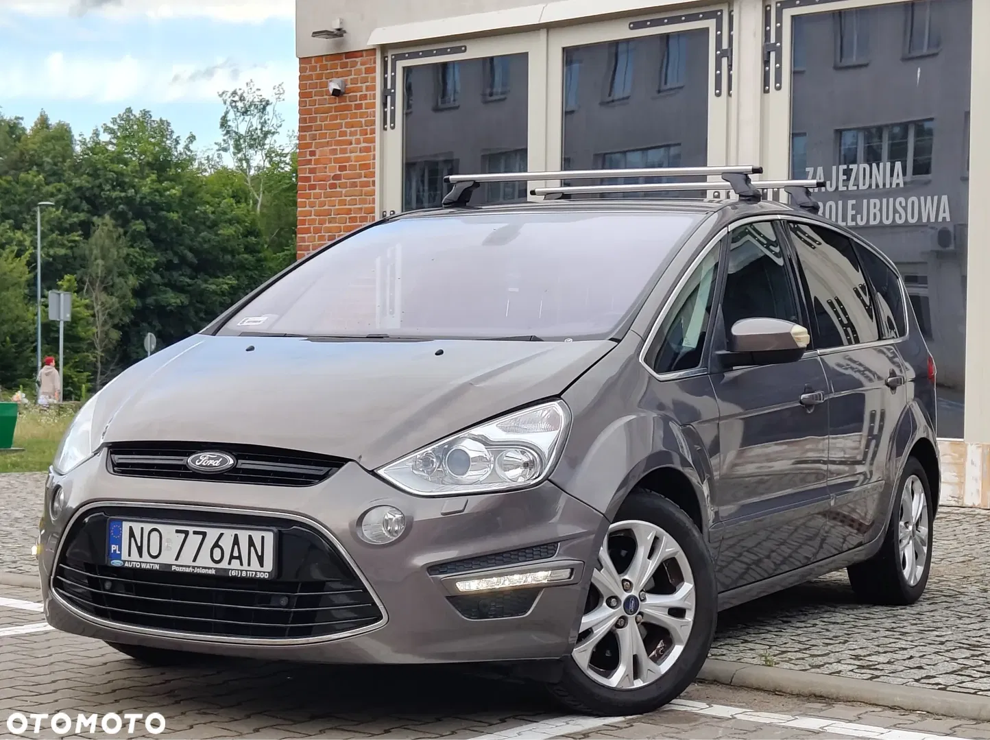 2012 Ford S-Max, photograph 4