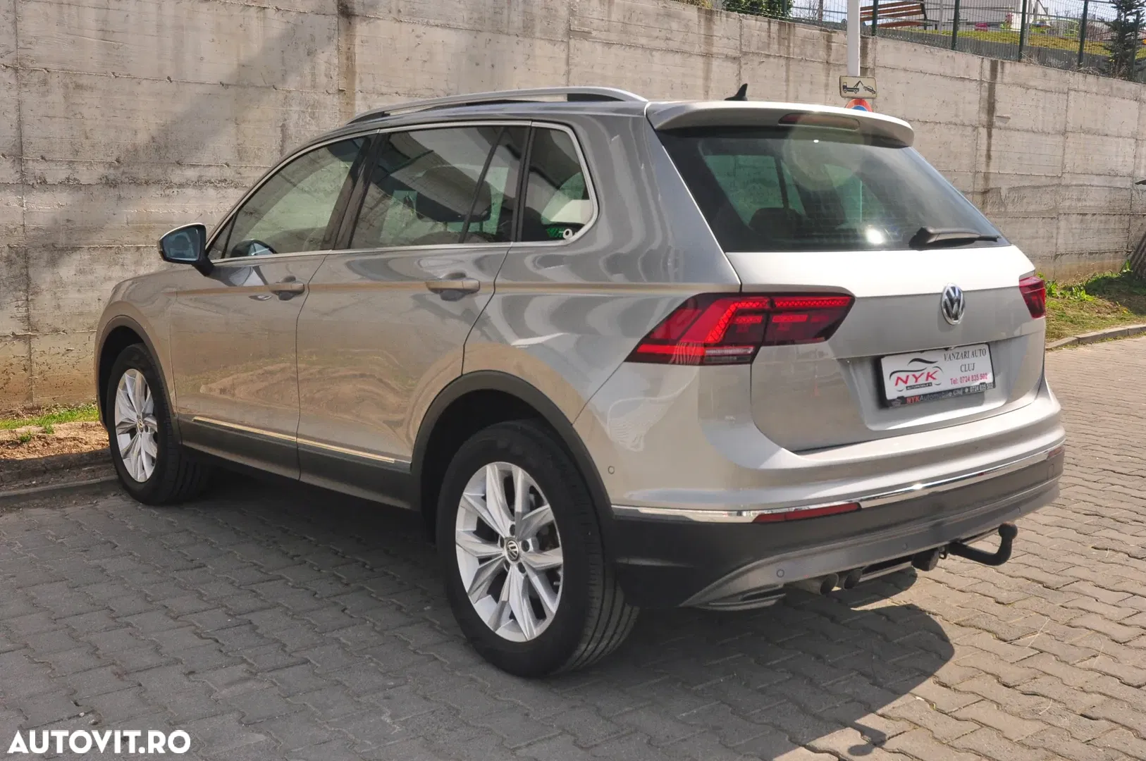 2018 Volkswagen Tiguan 2.0 TDI 4Mot DSG Highline, photograph 4
