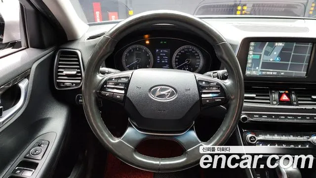 Hyundai Grandeur 2.4 Modern — photo 1 of 20
