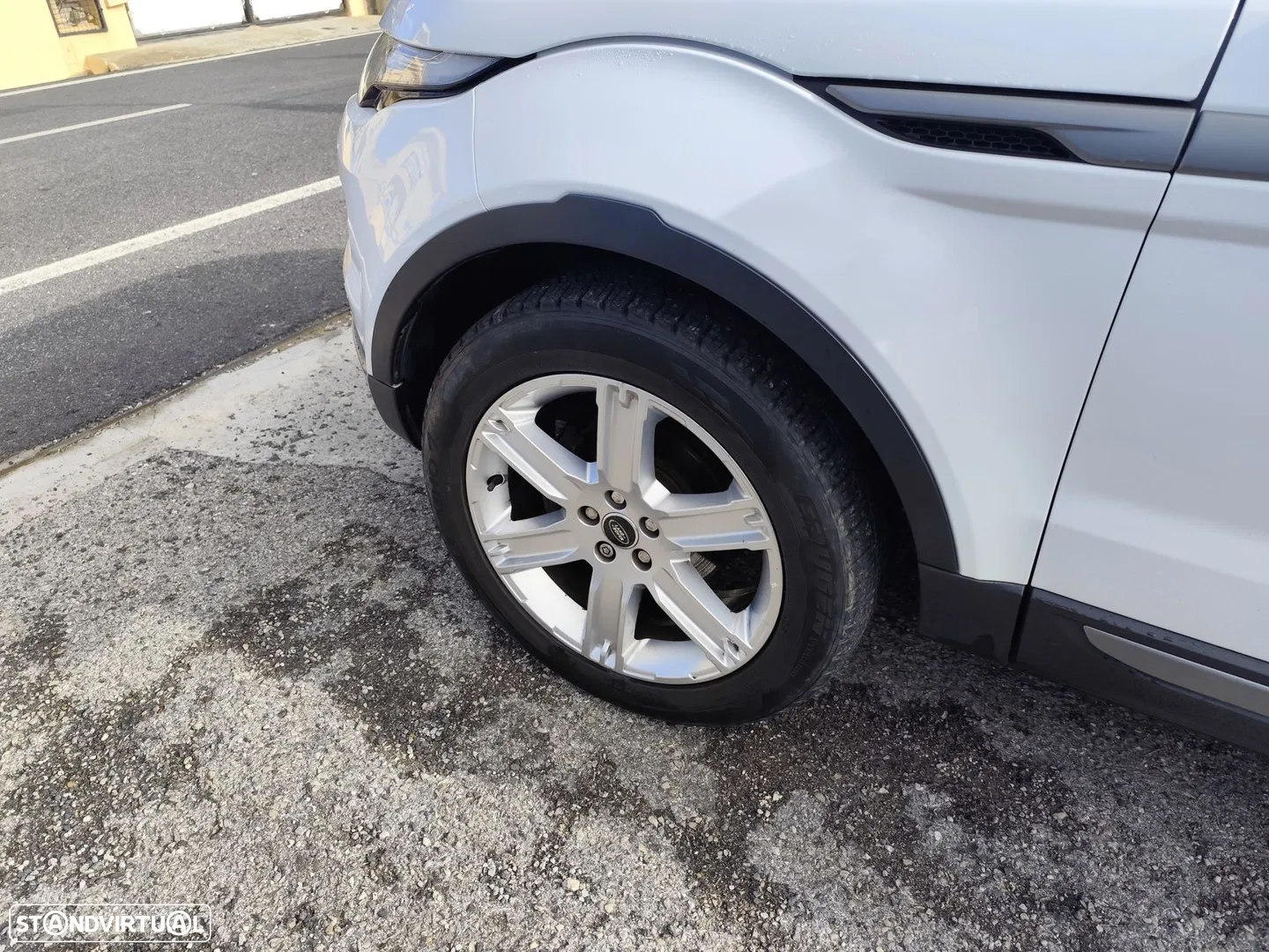 2013 Land Rover Range Rover Evoque 2.2 TD4 Dynamic, photograph 6