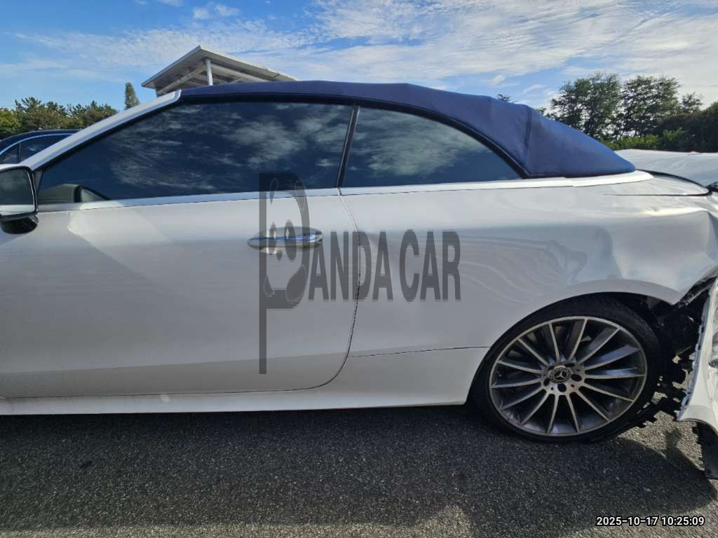 2023 Mercedes-Benz E450 4MATIC Cabriolet, photograph 2