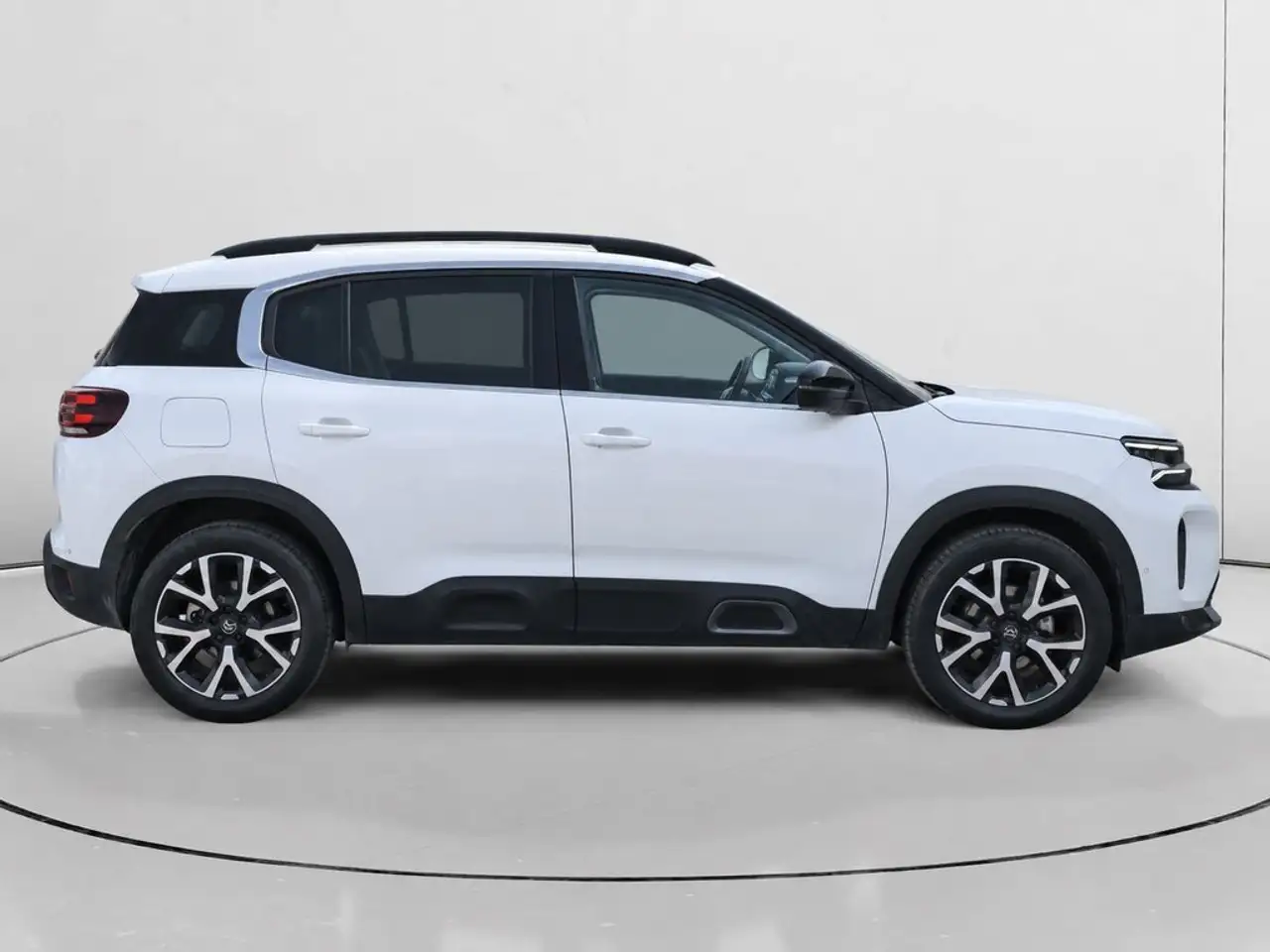 2023 Citroen C5 Aircross BlueHDi S&S Shine Pack EAT8 130, photograph 2