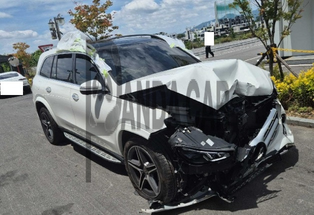 2021 Mercedes-Benz GLS400 d 4MATIC, photograph 4