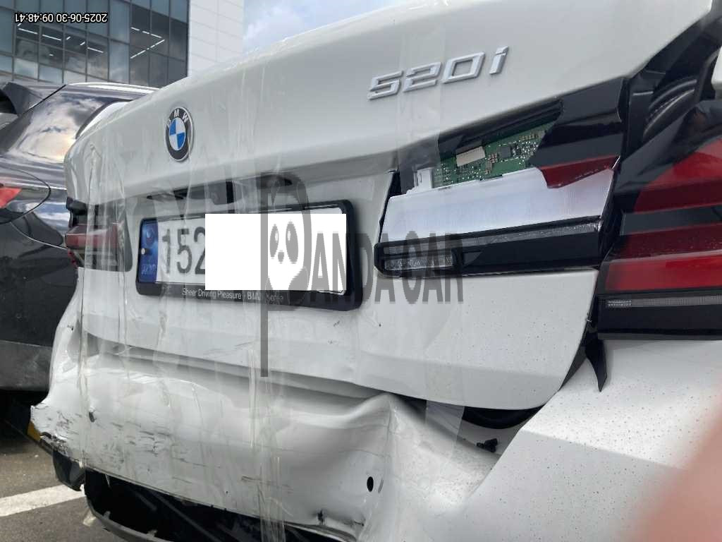 2023 BMW 520i, photograph 4