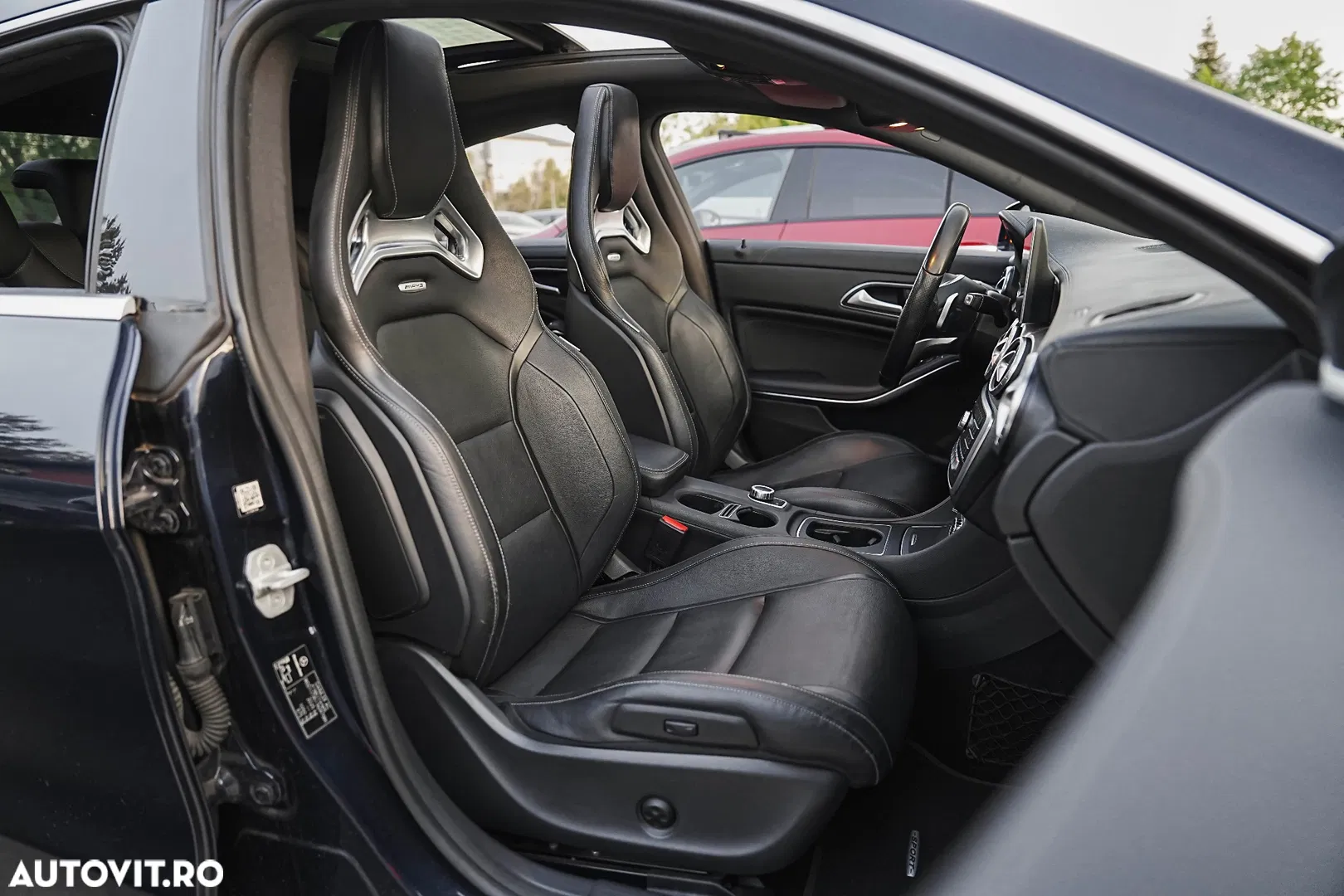 2016 Mercedes-Benz CLA 250 4MATIC 7G-DCT Sport, photograph 3