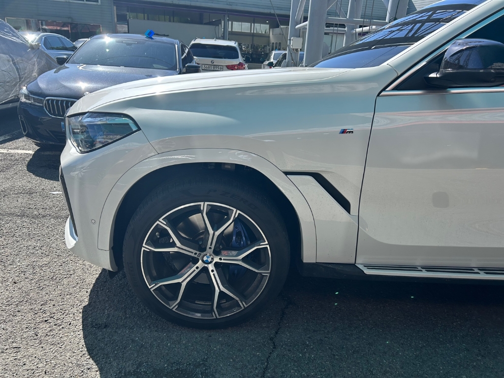 2022 BMW X6 xDrive30d, photograph 6