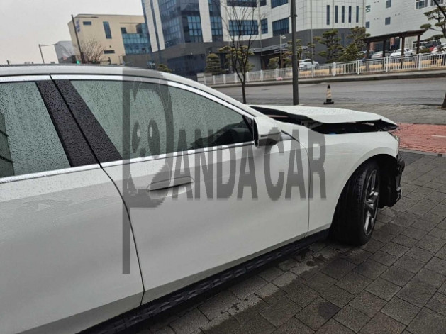 2024 BMW i5 eDrive40, photograph 3