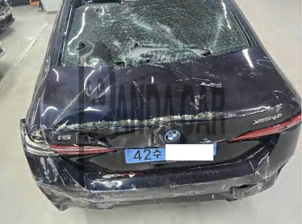 2025 BMW i5 xDrive40, photograph 7