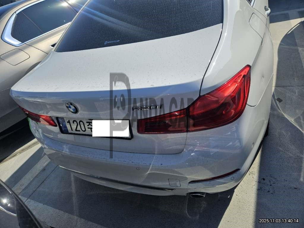 2018 BMW 520i, photograph 3