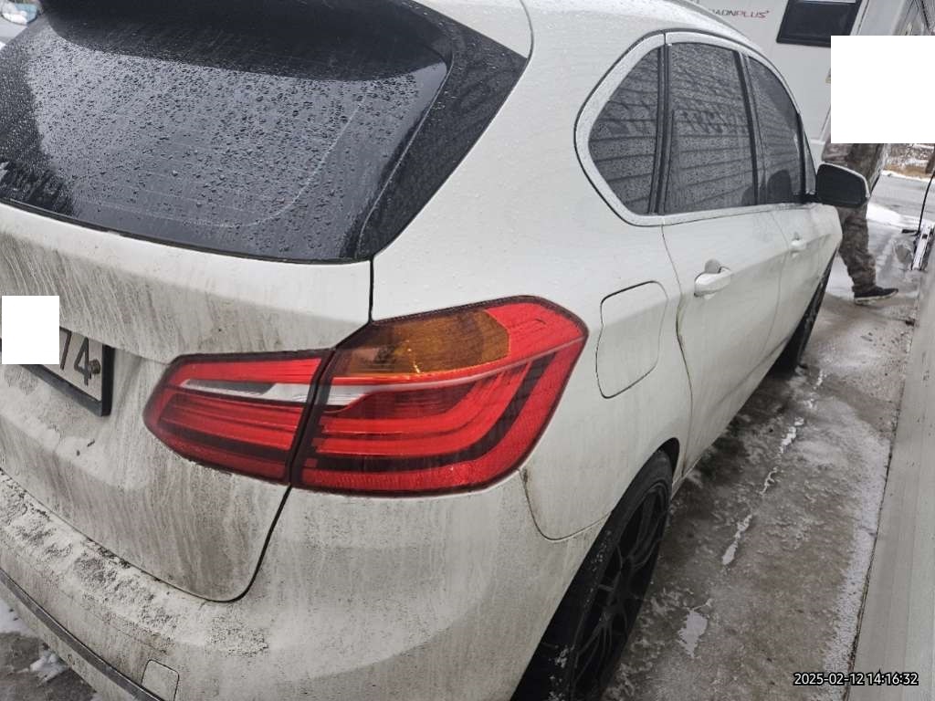 2019 BMW Active Tourer Luxury, photograph 2