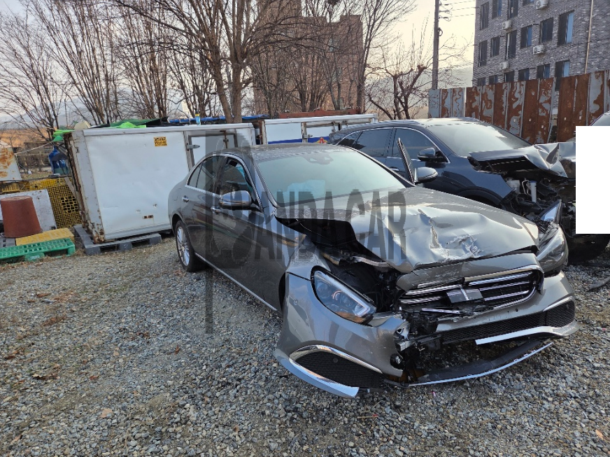 2023 Mercedes-Benz E250, photograph 1
