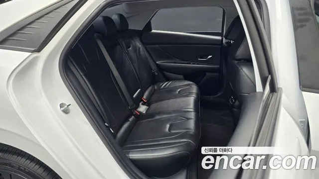2022 Hyundai AVANTE 1.6, photograph 3
