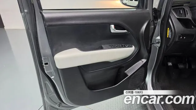 2022 Kia RAY Signature, photograph 9