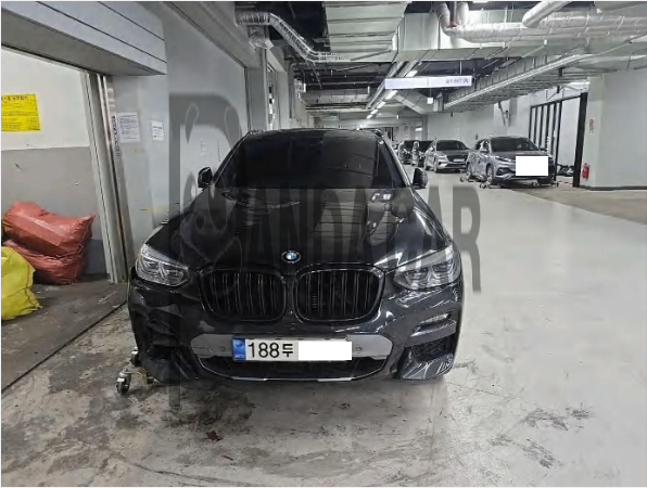 2021 BMW X4 xDrive20i, photograph 2