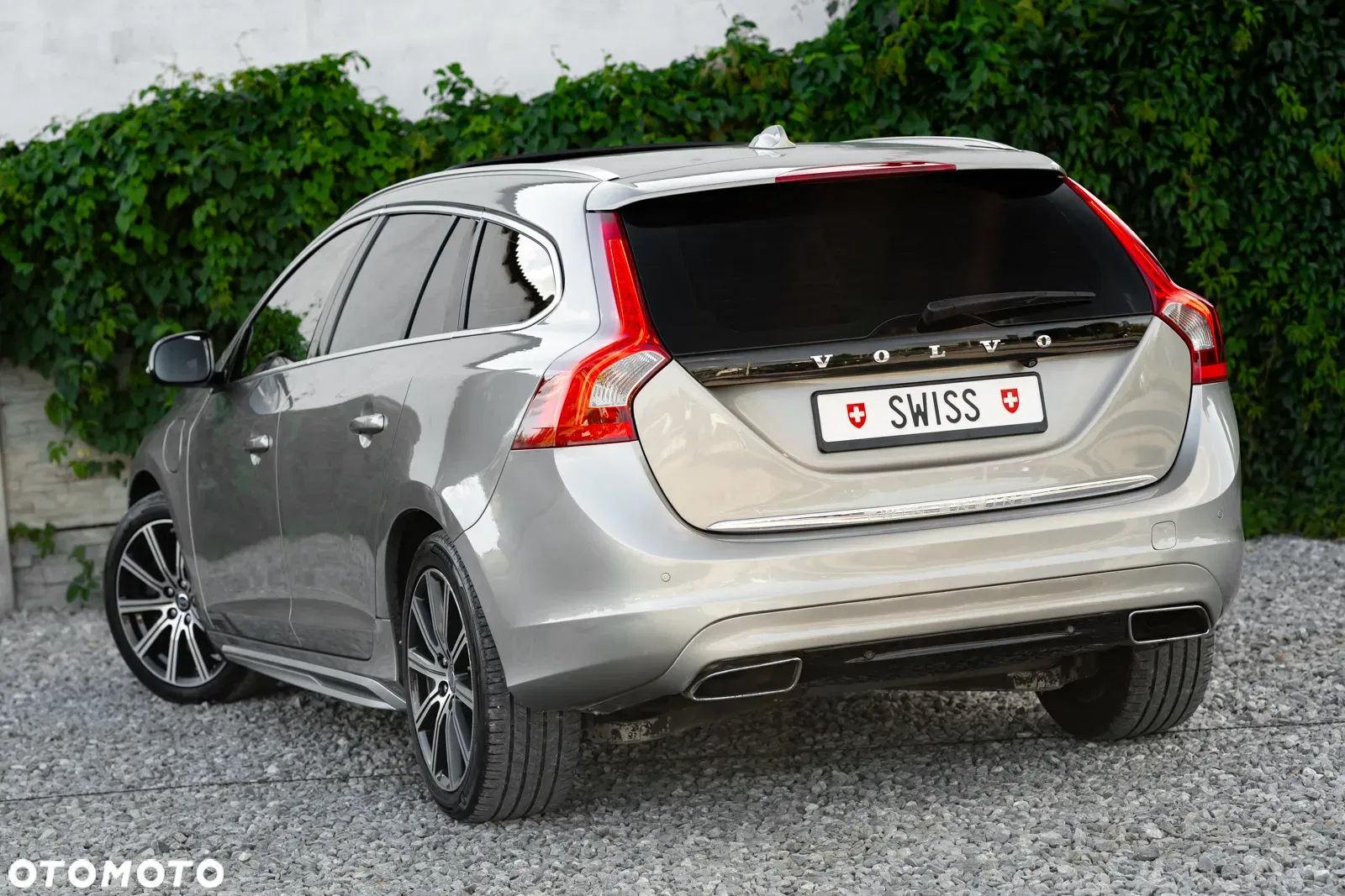 2014 Volvo V60 D6 AWD Plug-in Hybrid Momentum, photograph 7