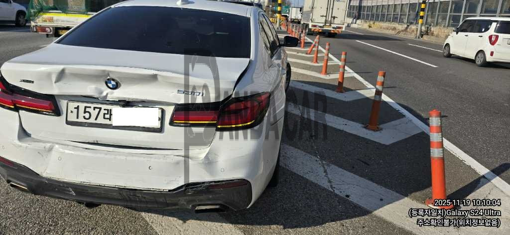 2018 BMW 530i xDrive, photograph 3