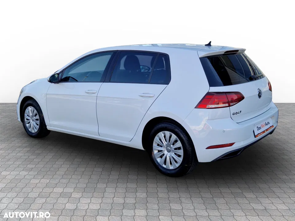 2018 Volkswagen Golf 1.0 TSI Trendline, photograph 3